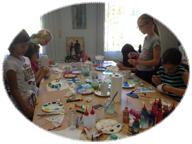 ASIIMG_0686 Kinderfeestje porselein beschilderen Vera 12 jaar 12-9-2014.jpg